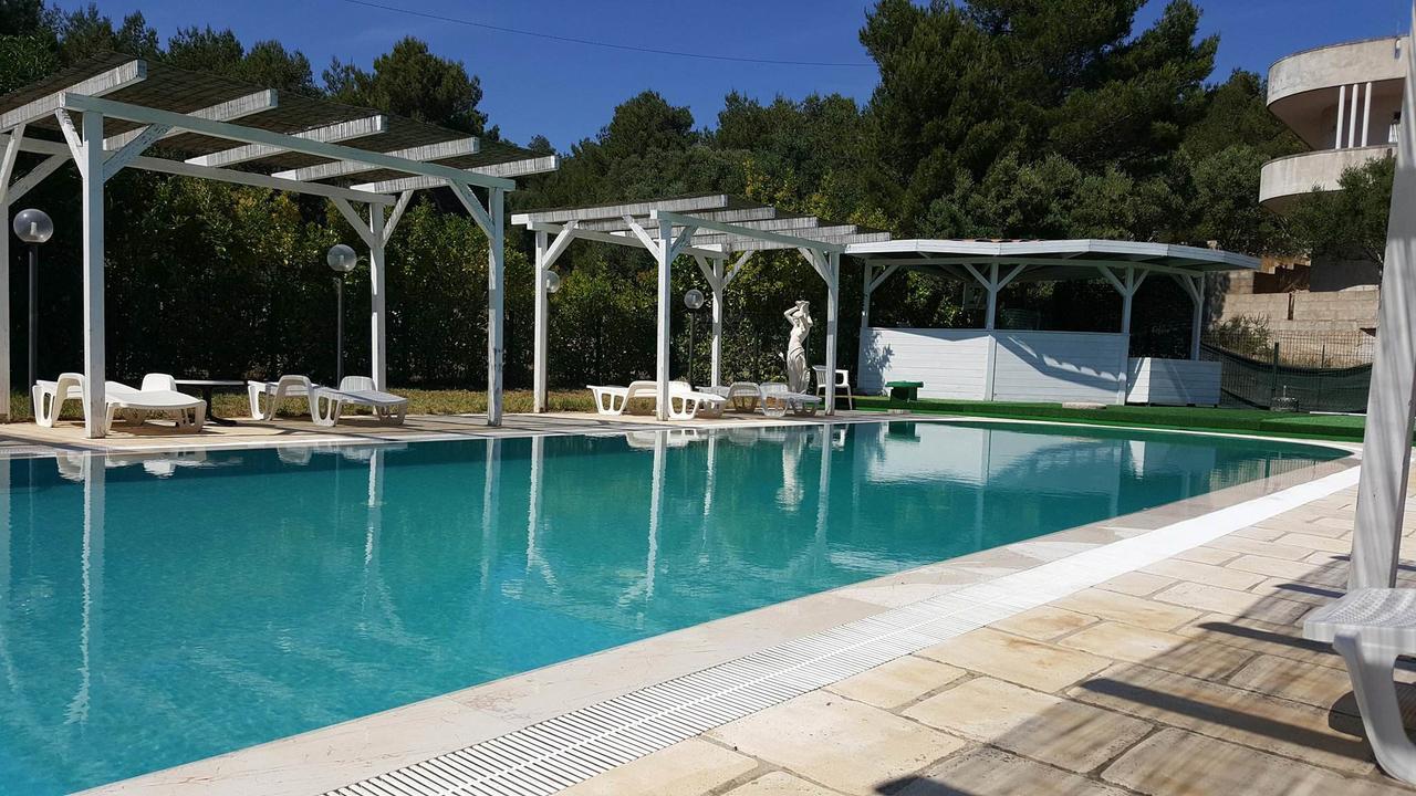 Hotel Falco D'Oro Cisternino Exterior photo